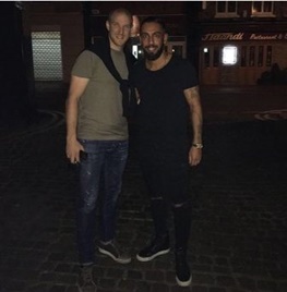 تصویری از این روزهای اشکان دژاگه که پرسپولیسی ها دنبال شکارش هستند