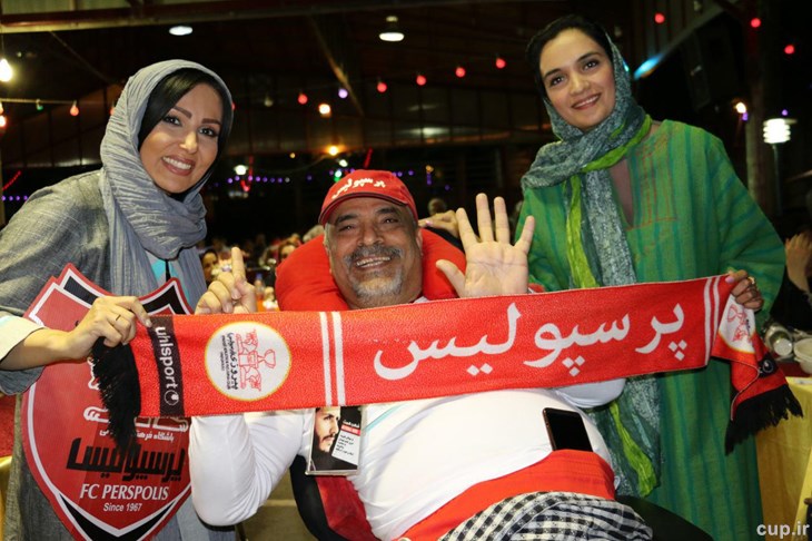 پرسپولیسی شدن استقلالی متعصب (تصویر) پرسپولیسی شدن استقلالی متعصب (تصویر)