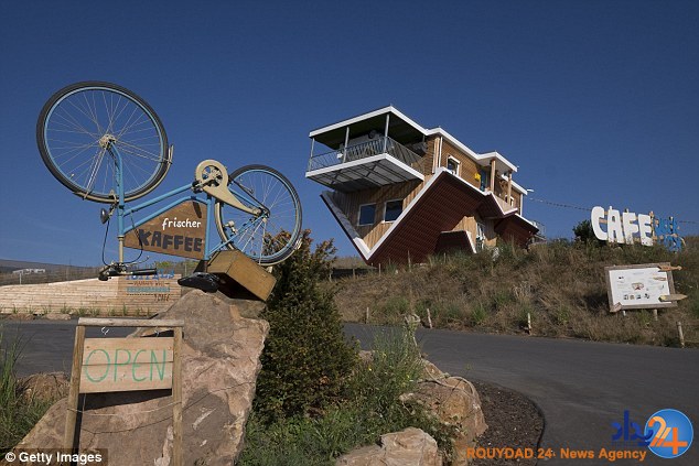 کافه وارونه در آلمان که سلفی‌بازها را از نقاط مختلف جذب می‌کند (تصاویر)