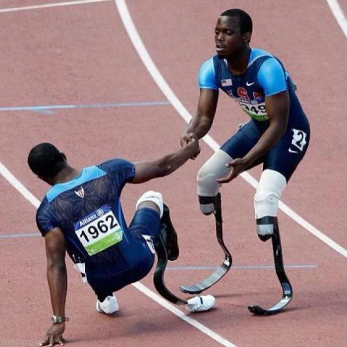 تصویری زیبا و تاثیرگذار از مسابقات دوومیدانی معلولین تصویری زیبا و تاثیرگذار از مسابقات دوومیدانی معلولین