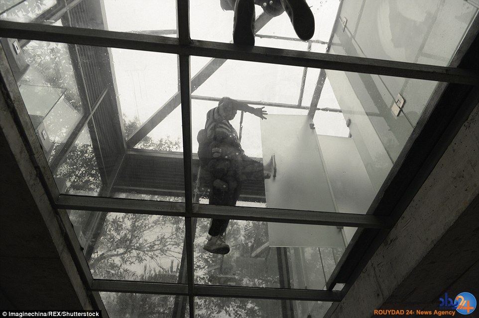 اقدام عجیب چین برای جذب گردشگران (تصاویر)