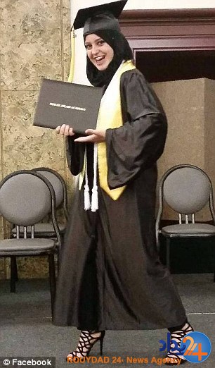 نخستین زن مسلمان باحجاب در قدیمیترین دانشکده نظامی آمریکا (تصاویر) نخستین زن مسلمان باحجاب در قدیمیترین دانشکده نظامی آمریکا (تصاویر)