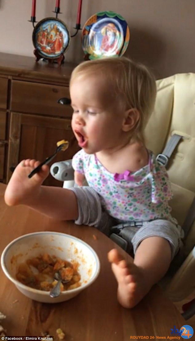 تلاش کودک بدون دست برای غذا خوردن با پا (فیلم و تصاویر)