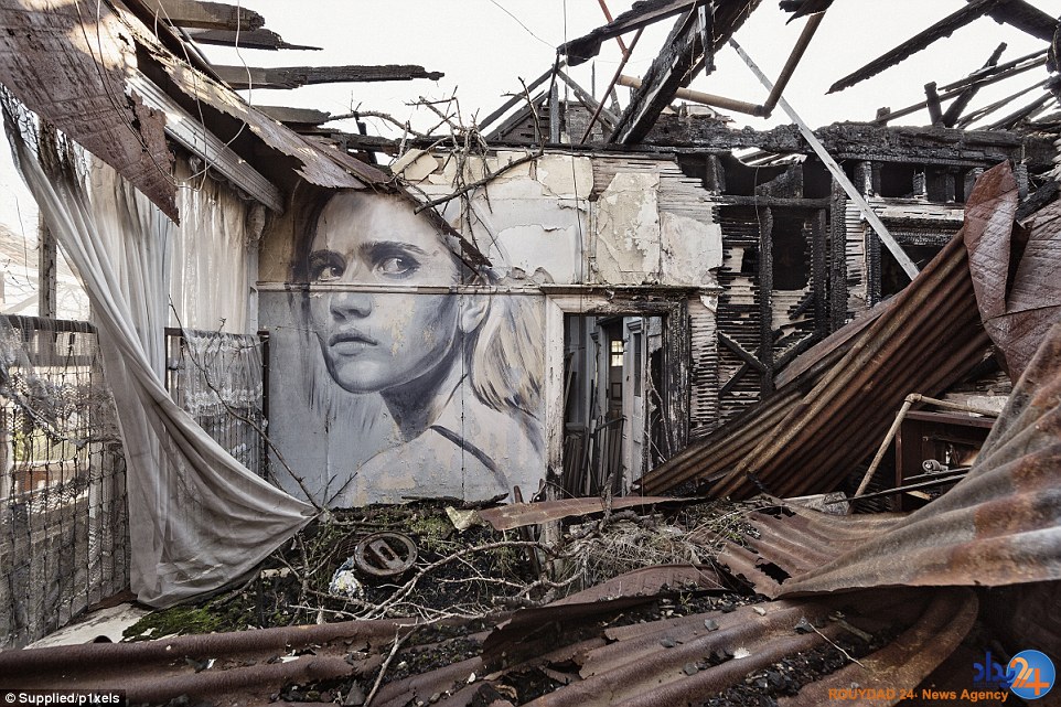 هنرمند استرالیایی به ویرانه‌ها جان می‌دهد (تصاویر)