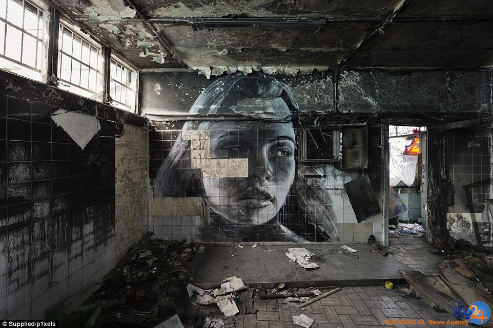 هنرمند استرالیایی به ویرانه‌ها جان می‌دهد (تصاویر)