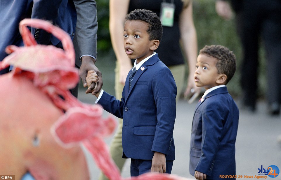 میشل و باراک اوباما میزبان میهمانی هالووین کودکان در کاخ سفید (تصاویر) میشل و باراک اوباما میزبان میهمانی هالووین کودکان در کاخ سفید (تصاویر)