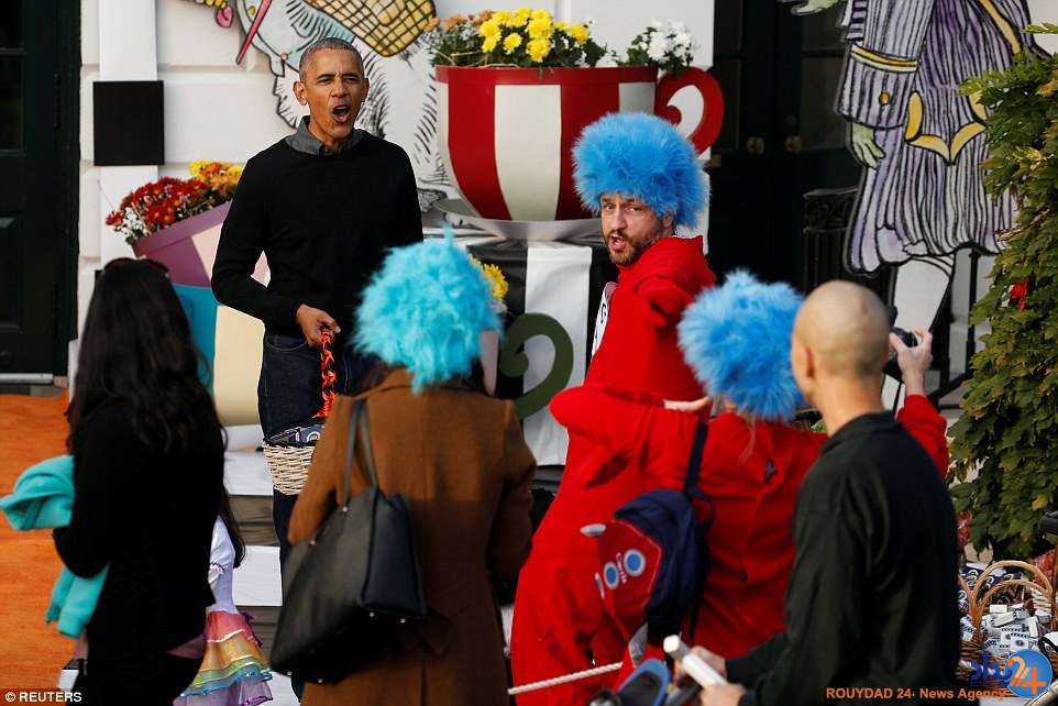 میشل و باراک اوباما میزبان میهمانی هالووین کودکان در کاخ سفید (تصاویر) میشل و باراک اوباما میزبان میهمانی هالووین کودکان در کاخ سفید (تصاویر)