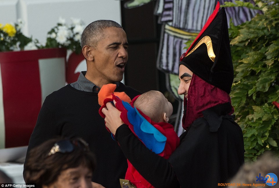 میشل و باراک اوباما میزبان میهمانی هالووین کودکان در کاخ سفید (تصاویر) میشل و باراک اوباما میزبان میهمانی هالووین کودکان در کاخ سفید (تصاویر)