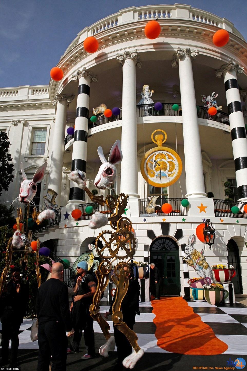 میشل و باراک اوباما میزبان میهمانی هالووین کودکان در کاخ سفید (تصاویر) میشل و باراک اوباما میزبان میهمانی هالووین کودکان در کاخ سفید (تصاویر)