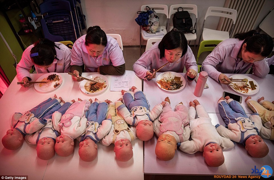 در دانشگاه بچهداری چین چه خبر است؟ (تصاویر) در دانشگاه بچهداری چین چه خبر است؟ (تصاویر)