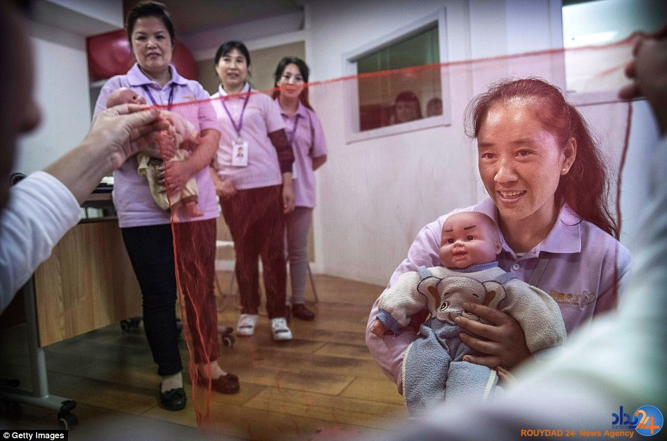 در دانشگاه بچهداری چین چه خبر است؟ (تصاویر) در دانشگاه بچهداری چین چه خبر است؟ (تصاویر)