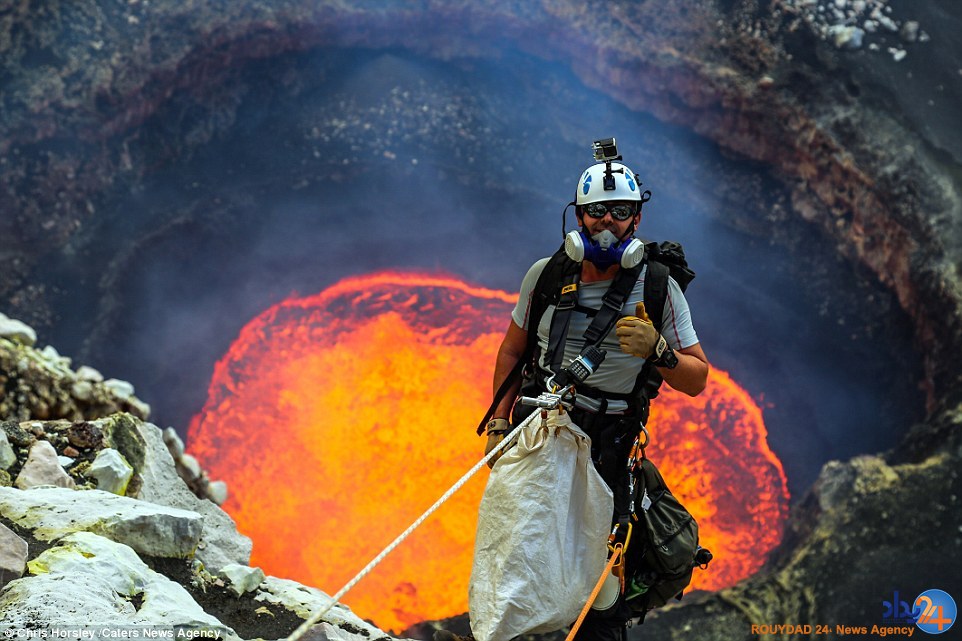 عکاسی که برای ثبت تصاویر منحصربه‌فرد جانش را به خطر انداخت (تصاویر)