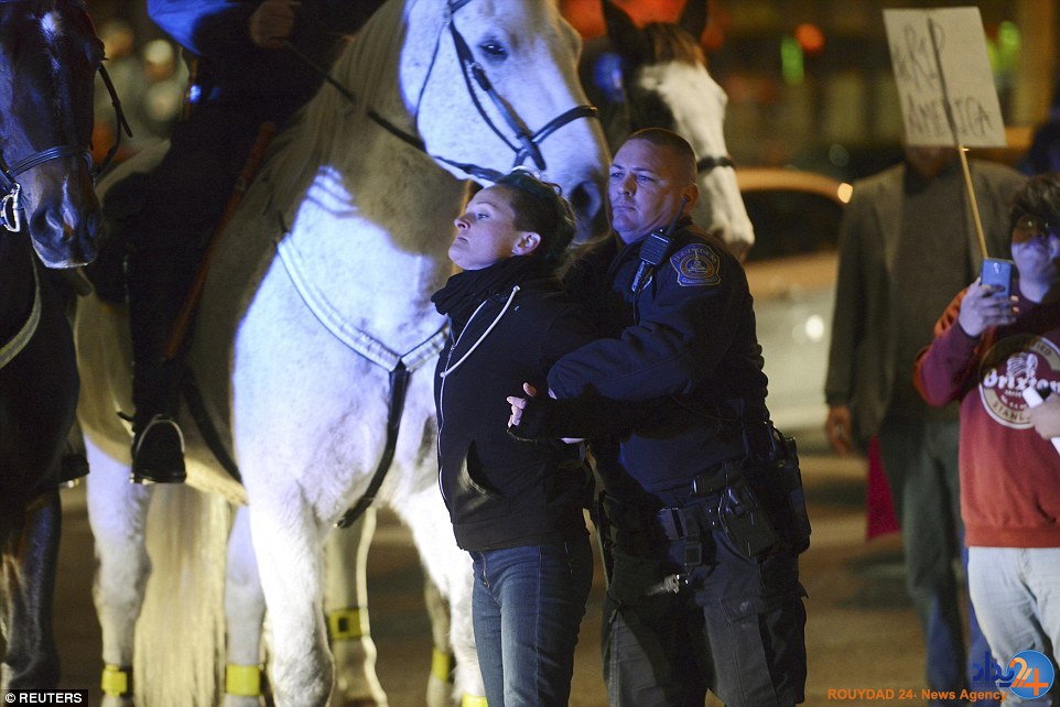 گسترش اعتراضات ضدترامپ در سرتاسر آمریکا (تصاویر) گسترش اعتراضات ضدترامپ در سرتاسر آمریکا (تصاویر)