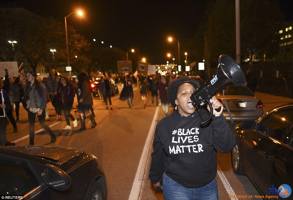 گسترش اعتراضات ضدترامپ در سرتاسر آمریکا (تصاویر) گسترش اعتراضات ضدترامپ در سرتاسر آمریکا (تصاویر)