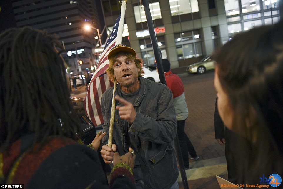 گسترش اعتراضات ضدترامپ در سرتاسر آمریکا (تصاویر) گسترش اعتراضات ضدترامپ در سرتاسر آمریکا (تصاویر)