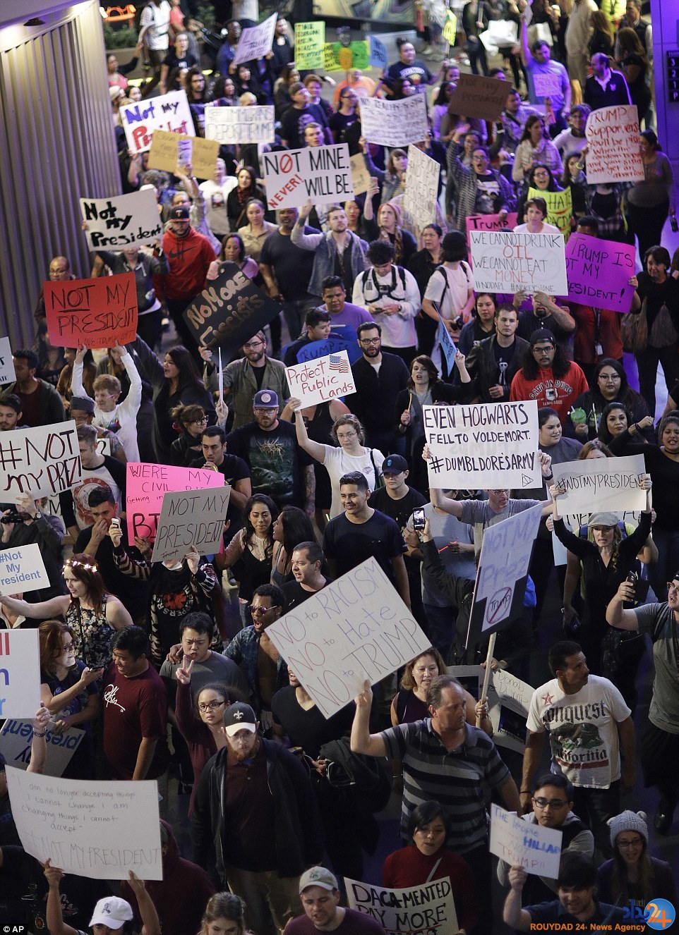 گسترش اعتراضات ضدترامپ در سرتاسر آمریکا (تصاویر) گسترش اعتراضات ضدترامپ در سرتاسر آمریکا (تصاویر)