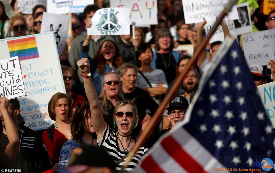 گسترش اعتراضات ضدترامپ در سرتاسر آمریکا (تصاویر) گسترش اعتراضات ضدترامپ در سرتاسر آمریکا (تصاویر)