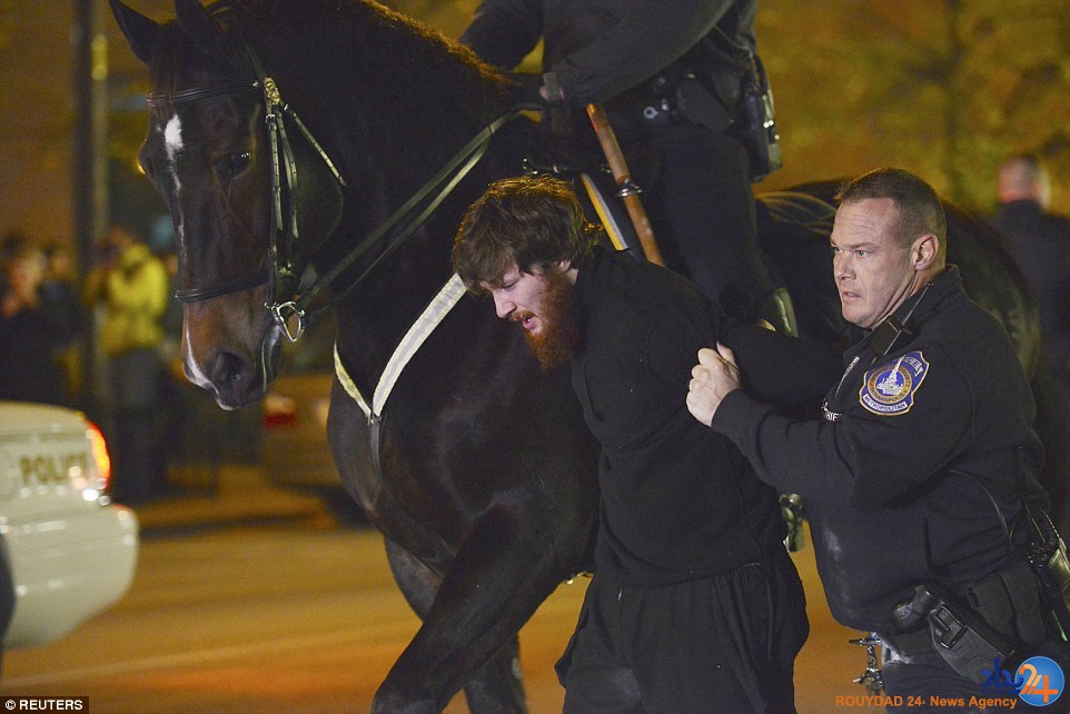 گسترش اعتراضات ضدترامپ در سرتاسر آمریکا (تصاویر) گسترش اعتراضات ضدترامپ در سرتاسر آمریکا (تصاویر)