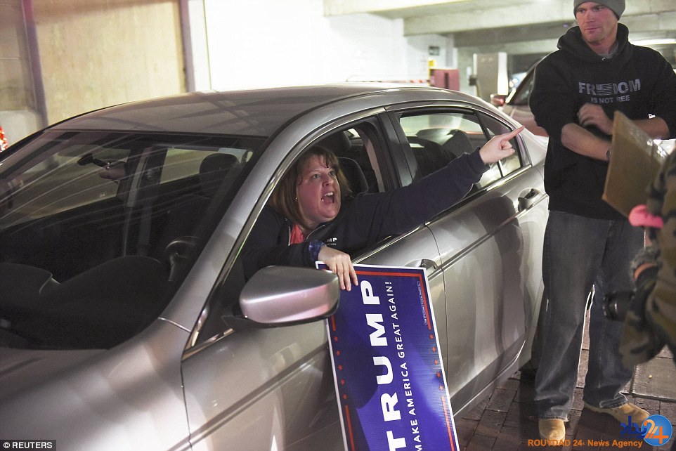 گسترش اعتراضات ضدترامپ در سرتاسر آمریکا (تصاویر) گسترش اعتراضات ضدترامپ در سرتاسر آمریکا (تصاویر)