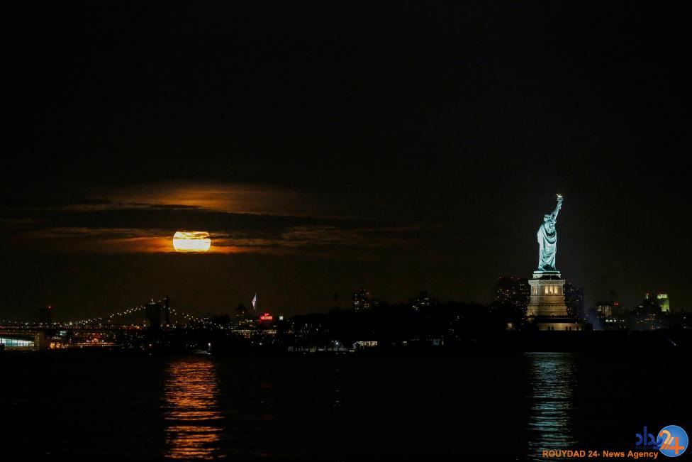 نگاهی به ابرماه از اقصی نقاط جهان نگاهی به ابرماه از اقصی نقاط جهان