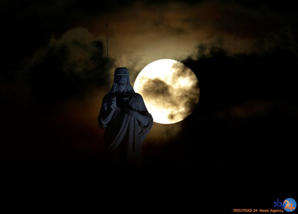 نگاهی به ابرماه از اقصی نقاط جهان نگاهی به ابرماه از اقصی نقاط جهان