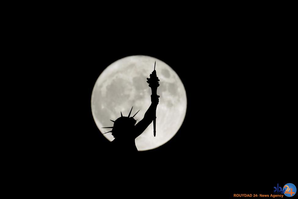 نگاهی به ابرماه از اقصی نقاط جهان نگاهی به ابرماه از اقصی نقاط جهان