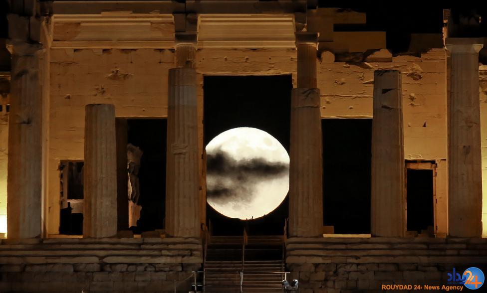 نگاهی به ابرماه از اقصی نقاط جهان نگاهی به ابرماه از اقصی نقاط جهان