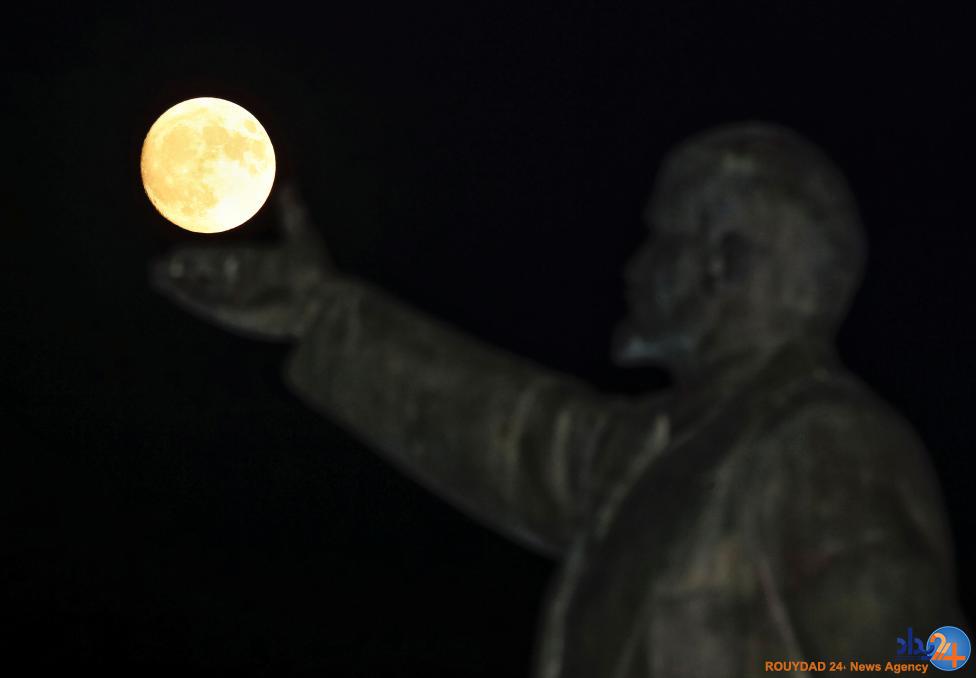 نگاهی به ابرماه از اقصی نقاط جهان نگاهی به ابرماه از اقصی نقاط جهان