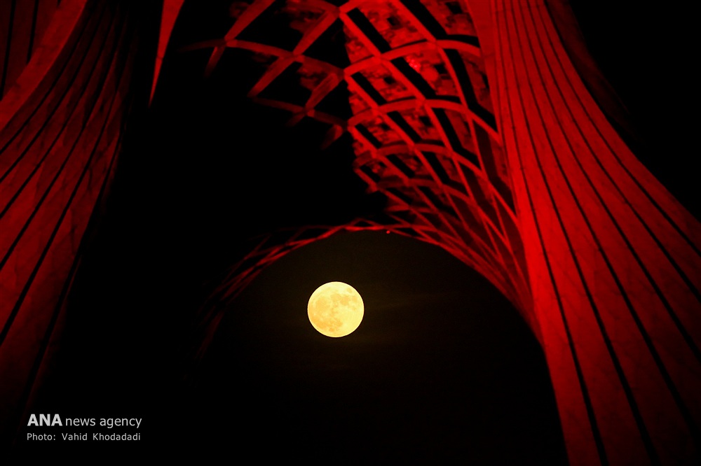 نگاهی به ابرماه از اقصی نقاط جهان نگاهی به ابرماه از اقصی نقاط جهان