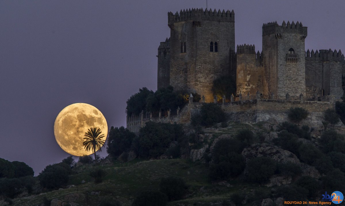 نگاهی به ابرماه از اقصی نقاط جهان نگاهی به ابرماه از اقصی نقاط جهان
