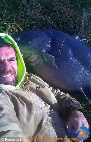 هیولای رودخانه در کارولینای شمالی صید شد (تصاویر) هیولای رودخانه در کارولینای شمالی صید شد (تصاویر)