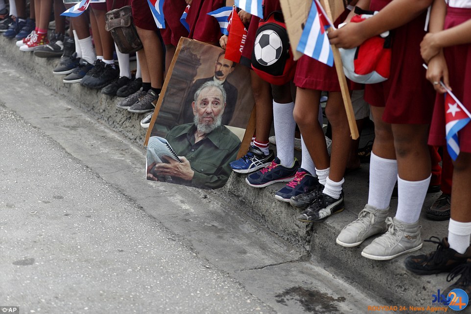 فیدل به خانه رسید (تصاویر)