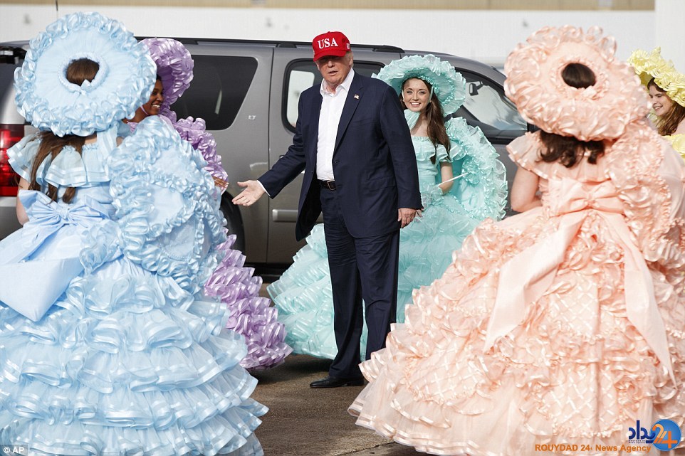 تعجب ترامپ از استقبال عجیب زنان در آلاباما (تصاویر)