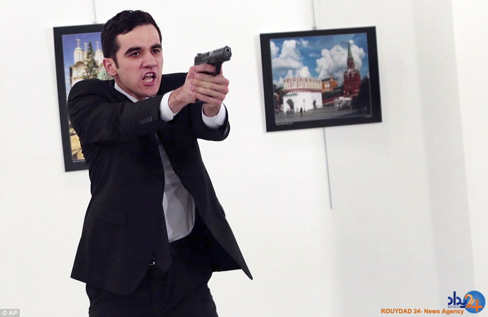 لحظه ترور سفیر روسیه در ترکیه و سوگ مردم (تصاویر)