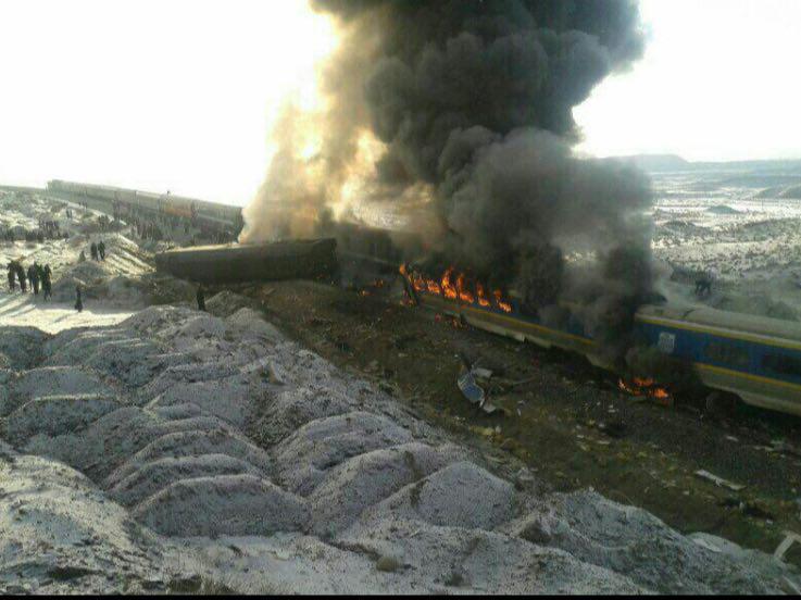 تصادف دو قطار مسافربری در سمنان/ 5 کشته و 14 مصدوم