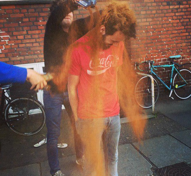 تنبیه عجیب دانمارکی ها برای مجردها+عكس