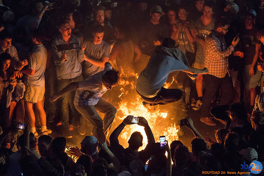 از آتش‌بازی طرفداران بسکتبال تا گردش گربه‌ای در کوله‌پشتی
