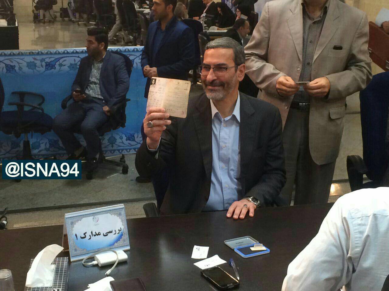 بقایی وارد وزارت کشور شد/ زریبافان در انتخابات ریاستجمهوری ثبتنام کرد بقایی وارد وزارت کشور شد/ زریبافان در انتخابات ریاستجمهوری ثبتنام کرد