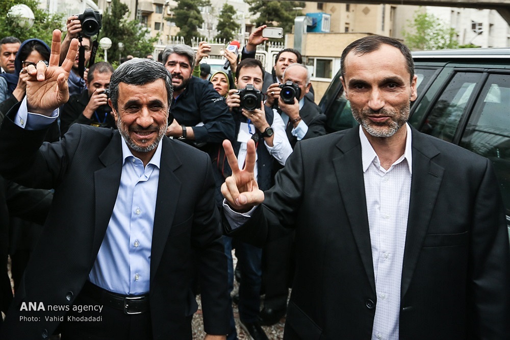 ثبت نام احمدی نژاد در انتخابات (تصاویر) ثبت نام احمدی نژاد در انتخابات (تصاویر)