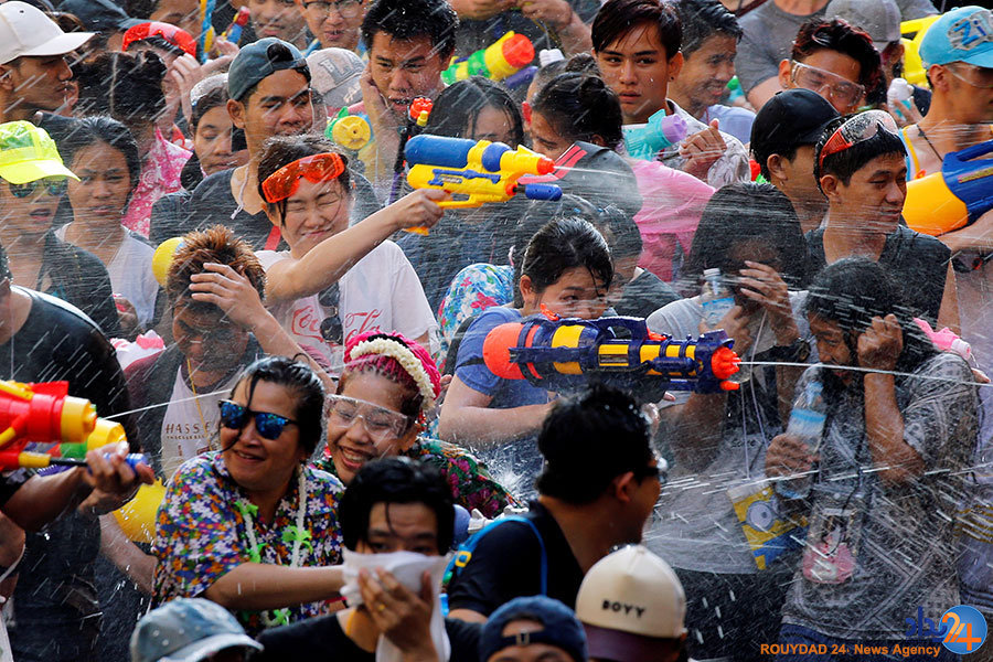 از مراسم پیش از عید پاک تا مراسم سال نو