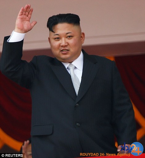 حضور صدها هزار نفر در جشن تولد بنیانگذار کره شمالی (تصاویر) حضور صدها هزار نفر در جشن تولد بنیانگذار کره شمالی (تصاویر)