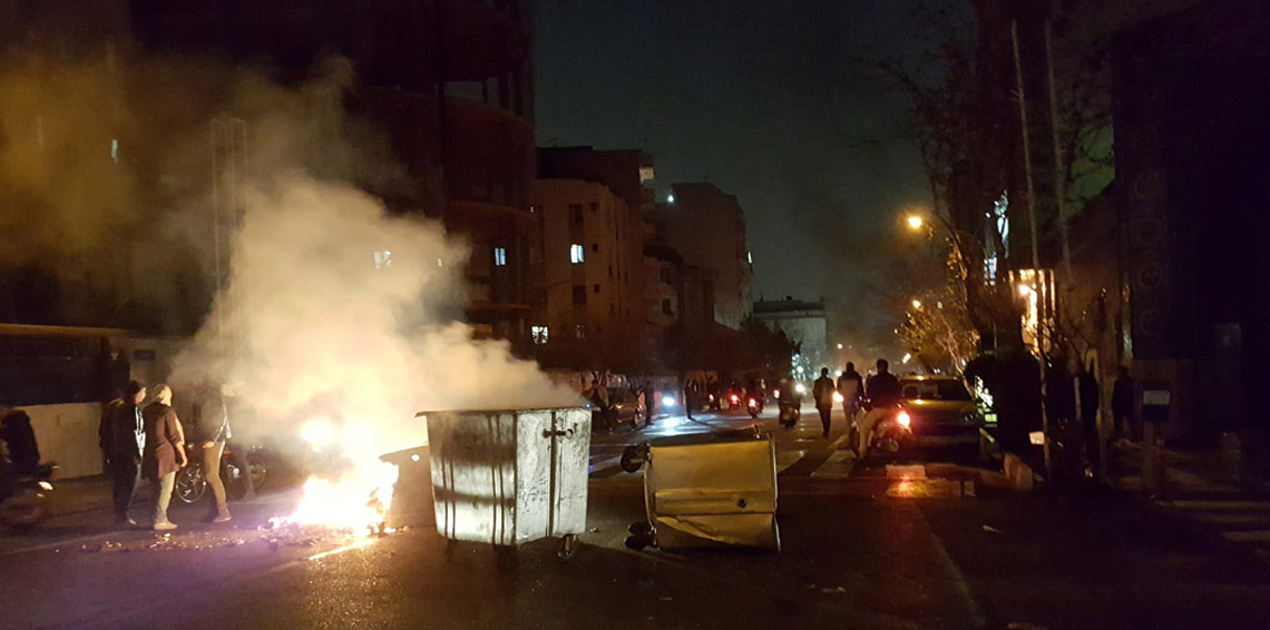 اعتراضات مردمی باعث نوسانات در بازار اقتصادی بود/ فضای کشور آرام شود قیمت سکه و ارز هم کاهش پیدا میکند اعتراضات مردمی باعث نوسانات در بازار اقتصادی بود/ فضای کشور آرام شود قیمت سکه و ارز هم کاهش پیدا میکند