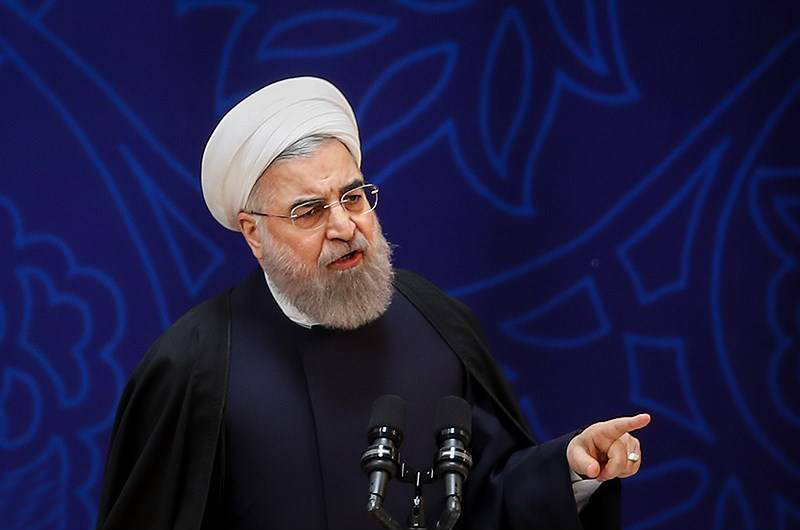 عدهای در خیابان اعتراض میکنند؛ یا خس و خاشاک است، یا گاو، یا گوساله یا آشغال؟/ چرا توهین میکنید و بیادبانه با جامعه برخورد میکنید؟ عدهای در خیابان اعتراض میکنند؛ یا خس و خاشاک است، یا گاو، یا گوساله یا آشغال؟/ چرا توهین میکنید و بیادبانه با جامعه برخورد میکنید؟