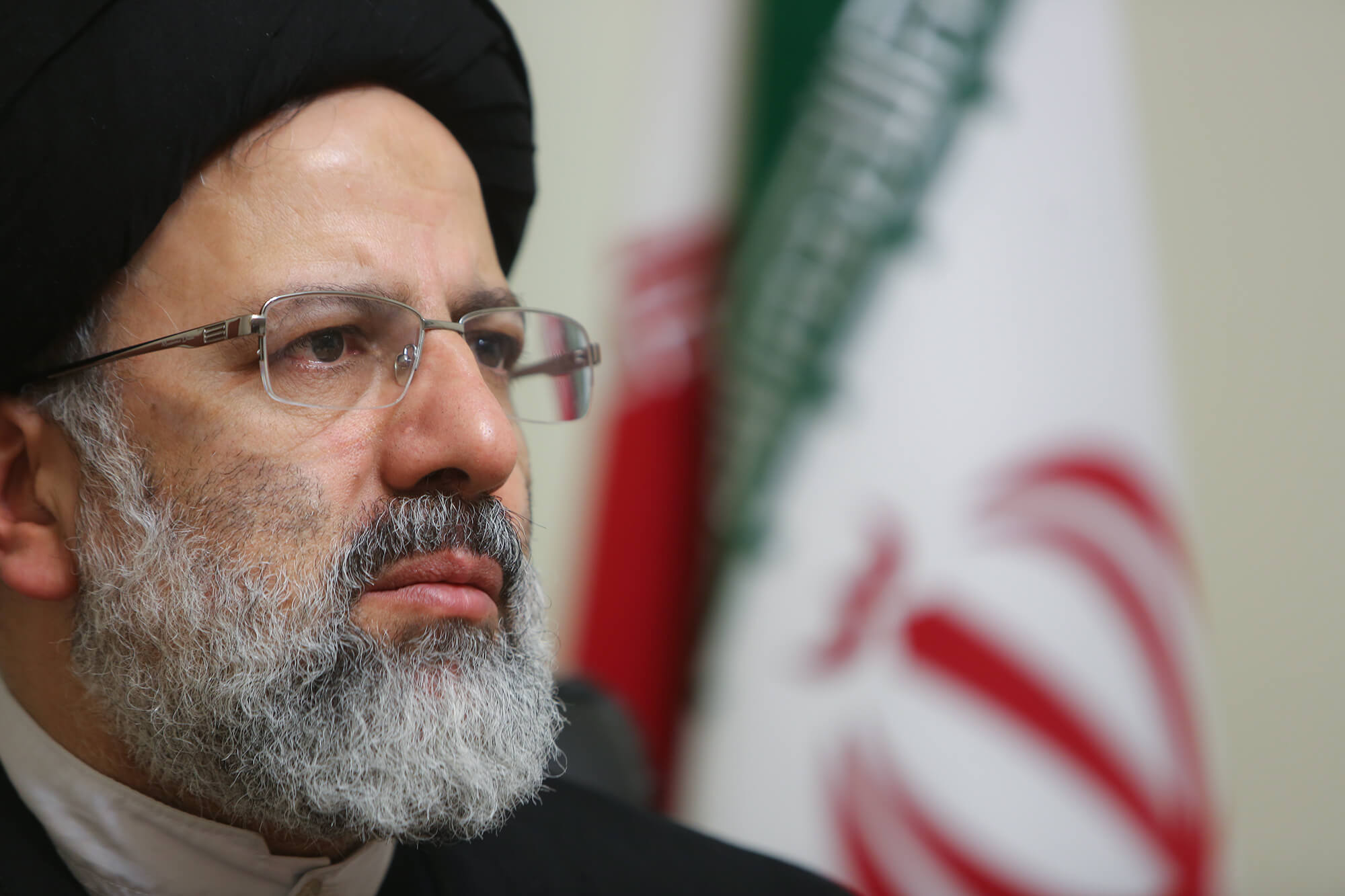 برخی همچنان در حال و هوای انتخابات باقی ماندهاند برخی همچنان در حال و هوای انتخابات باقی ماندهاند