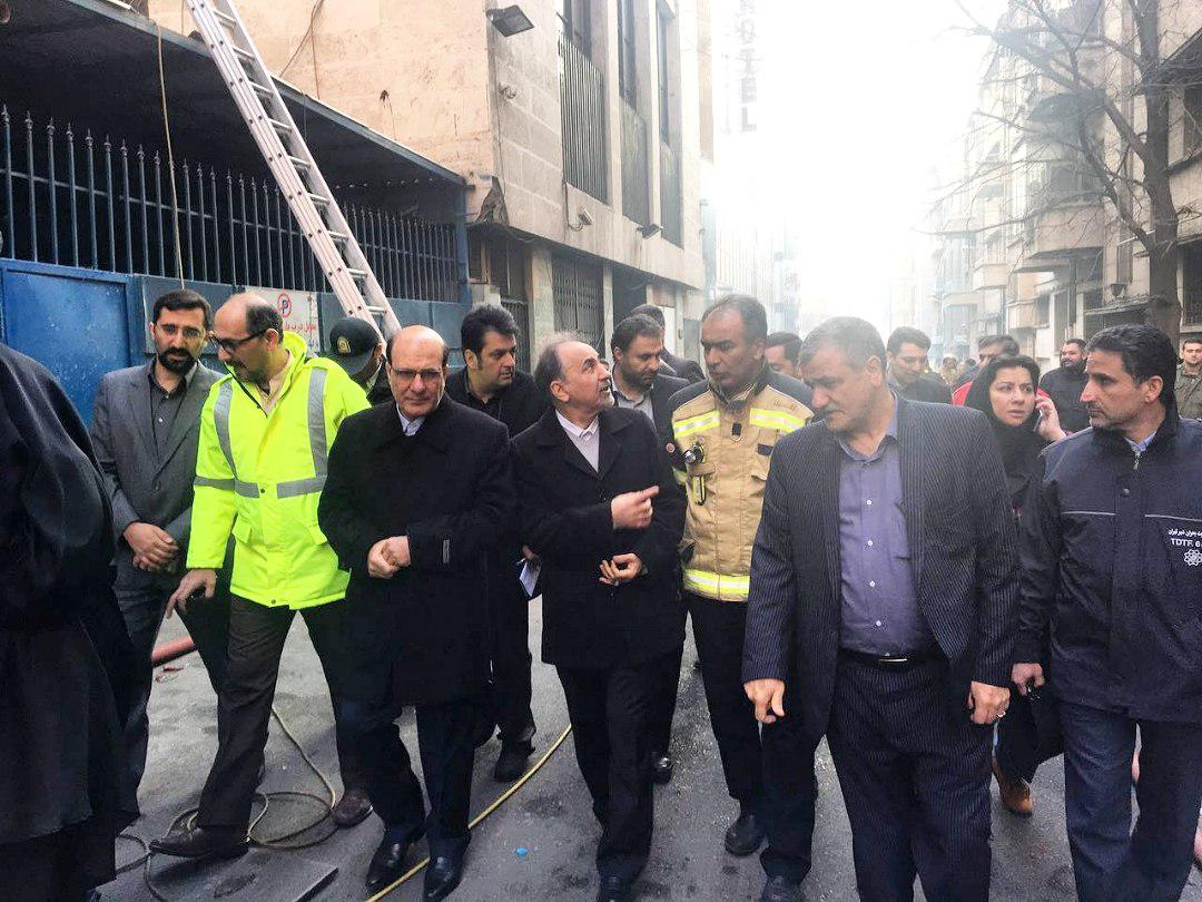 ساختمان وزارت نیرو، پلاسکوی دیگری میشود؟/ احتمال ریزش ساختمان وجود دارد/ تمامی ساختمانهای اطراف تخلیه شدند ساختمان وزارت نیرو، پلاسکوی دیگری میشود؟/ احتمال ریزش ساختمان وجود دارد/ تمامی ساختمانهای اطراف تخلیه شدند