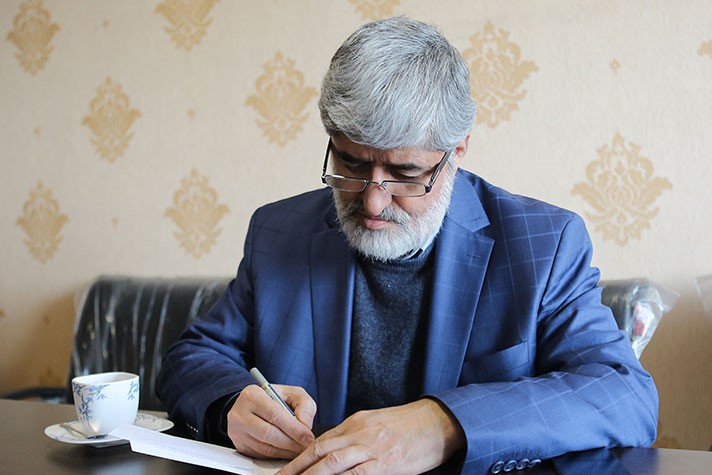 بهتر بود پیشنهادات احمدینژاد قبل از بازداشت دوستانش مطرح میشد بهتر بود پیشنهادات احمدینژاد قبل از بازداشت دوستانش مطرح میشد