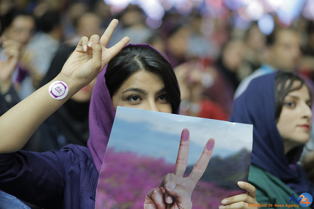 گردهمایی بزرگ حامیان روحانی در همایش تغییرات ملموس (تصاویر) گردهمایی بزرگ حامیان روحانی در همایش تغییرات ملموس (تصاویر)