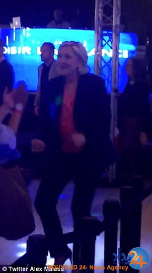 رقص مارین لوپن ساعتی پس از شکست در انتخابات ریاست جمهوری فرانسه (فیلم و تصاویر)