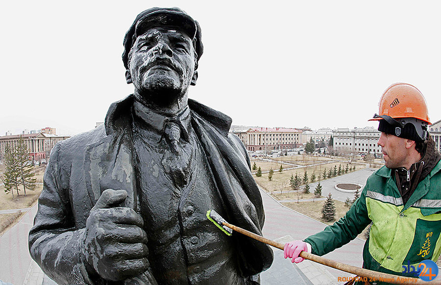 از نمایشگاه تسلیحات در عربستان تا رودخانه آلوده جمنا در هند