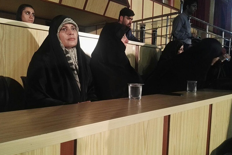 گفتند به کنسرت بابک جهانبخش می‌رویم و نهار می‌دهند/ رای من روحانی است + صدا و عکس